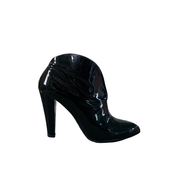 Miu Miu Patent Leather Vernice Nero Booties Black Size 38.5